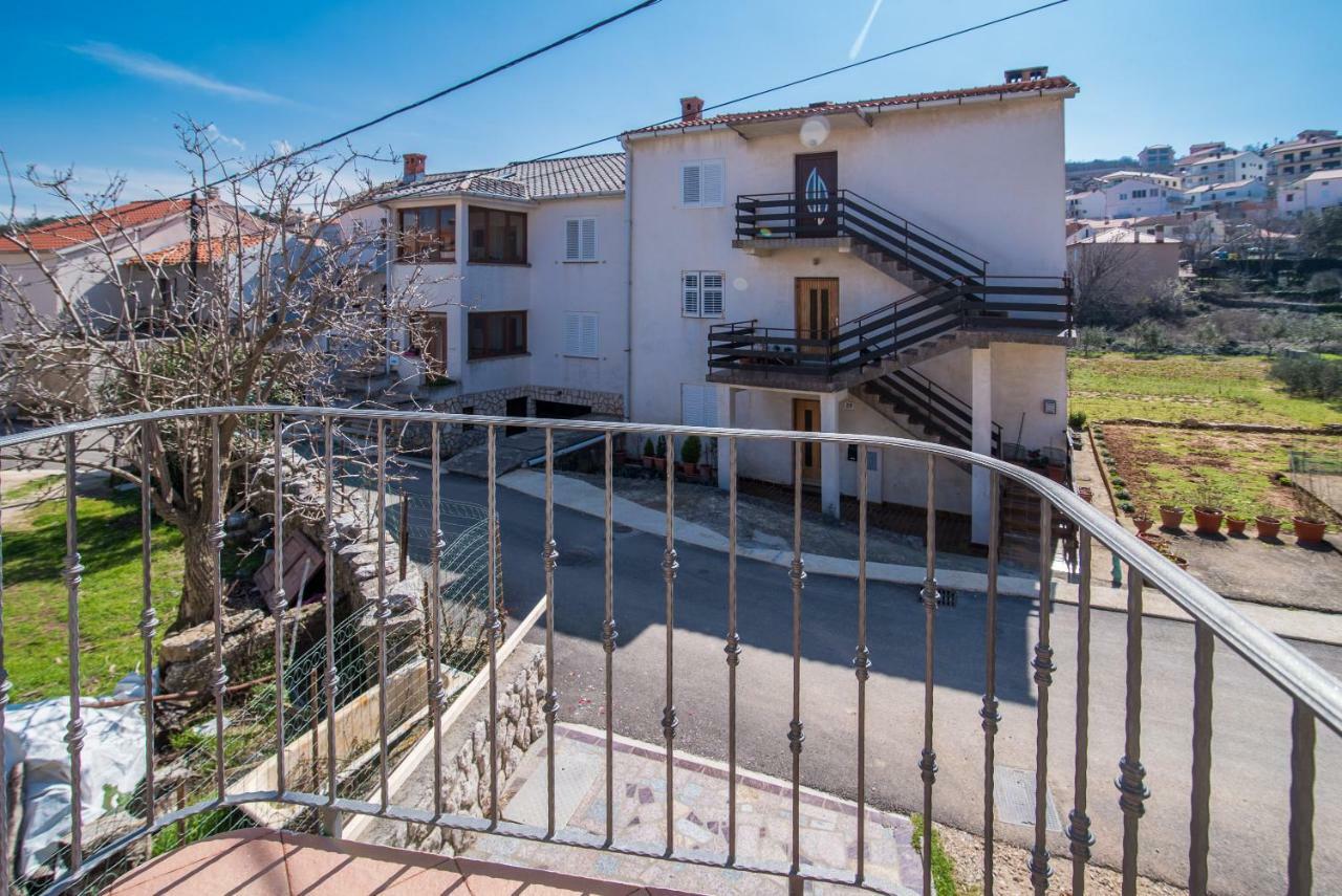 Lanterna Apartment Vrbnik Exterior photo